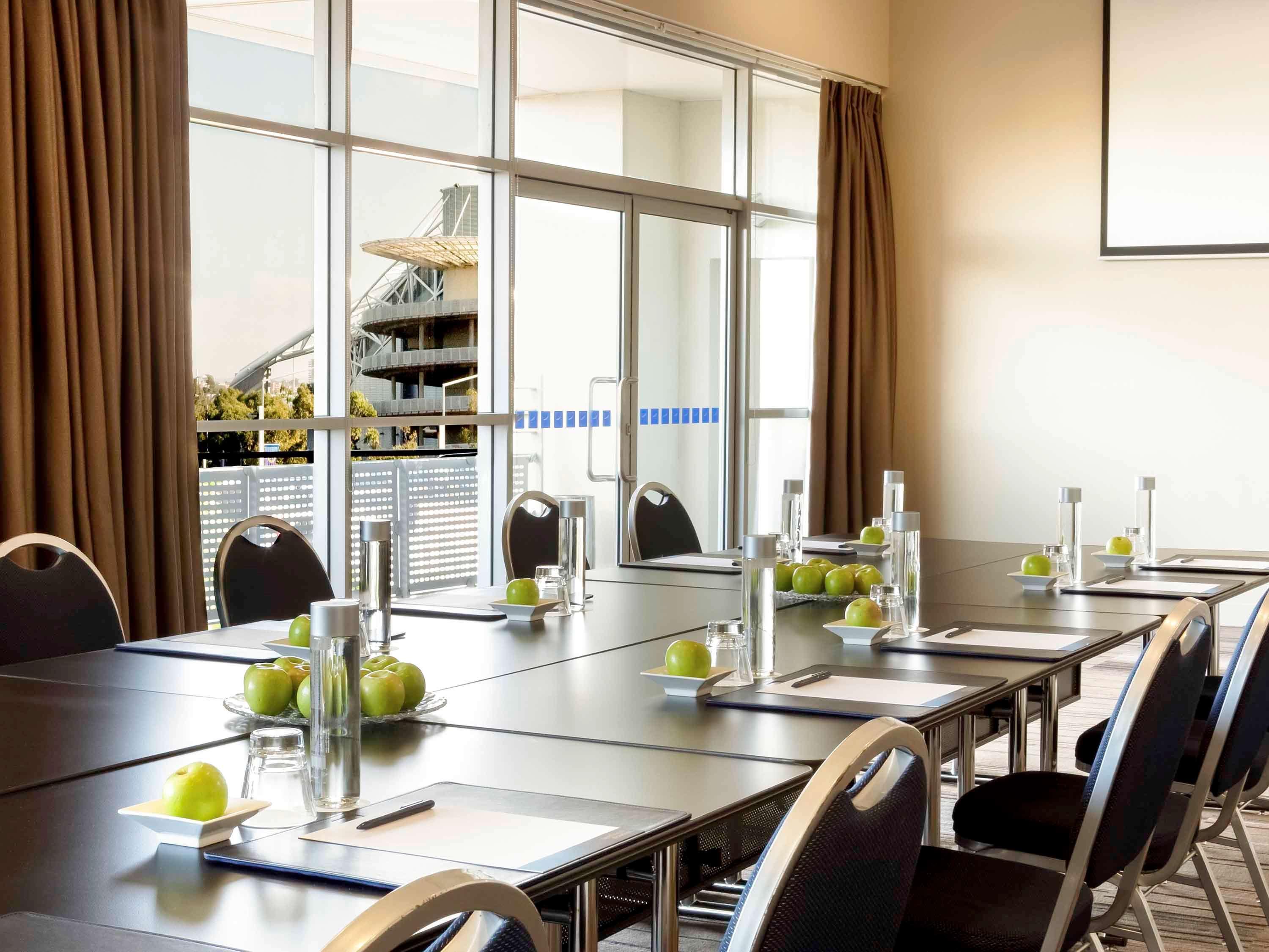 Ibis Sydney Olympic Park Hotel Екстериор снимка