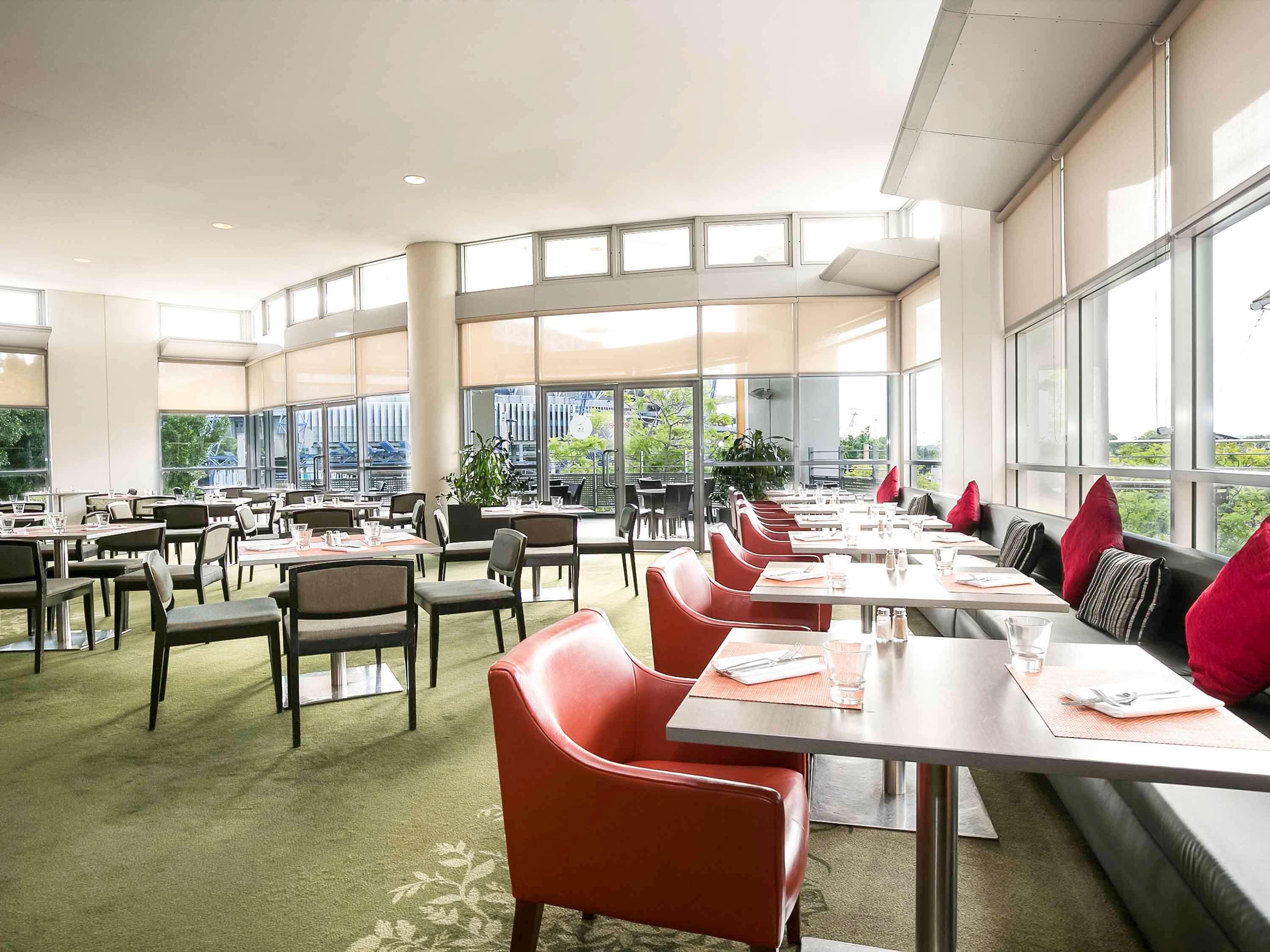 Ibis Sydney Olympic Park Hotel Екстериор снимка