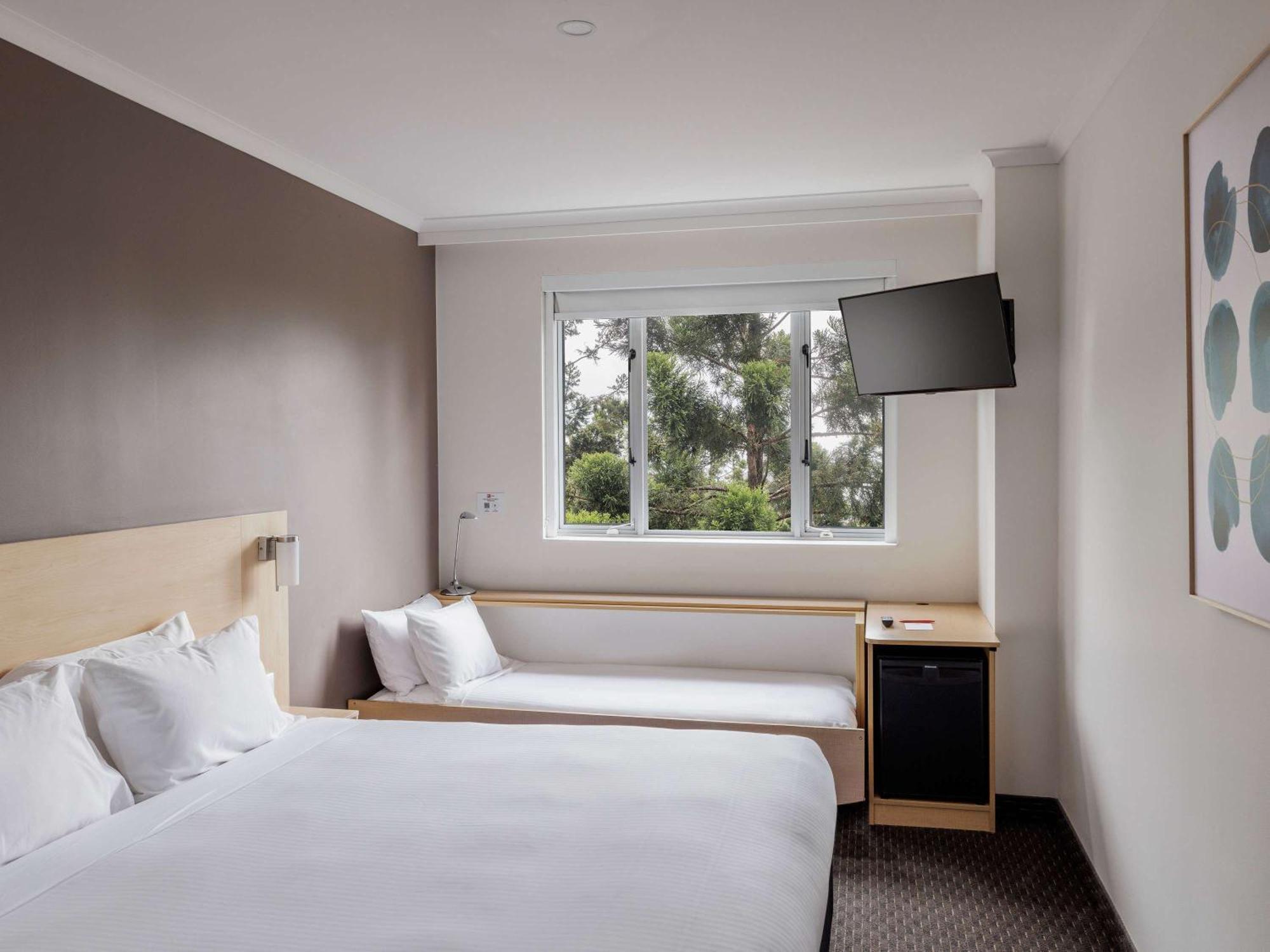 Ibis Sydney Olympic Park Hotel Екстериор снимка